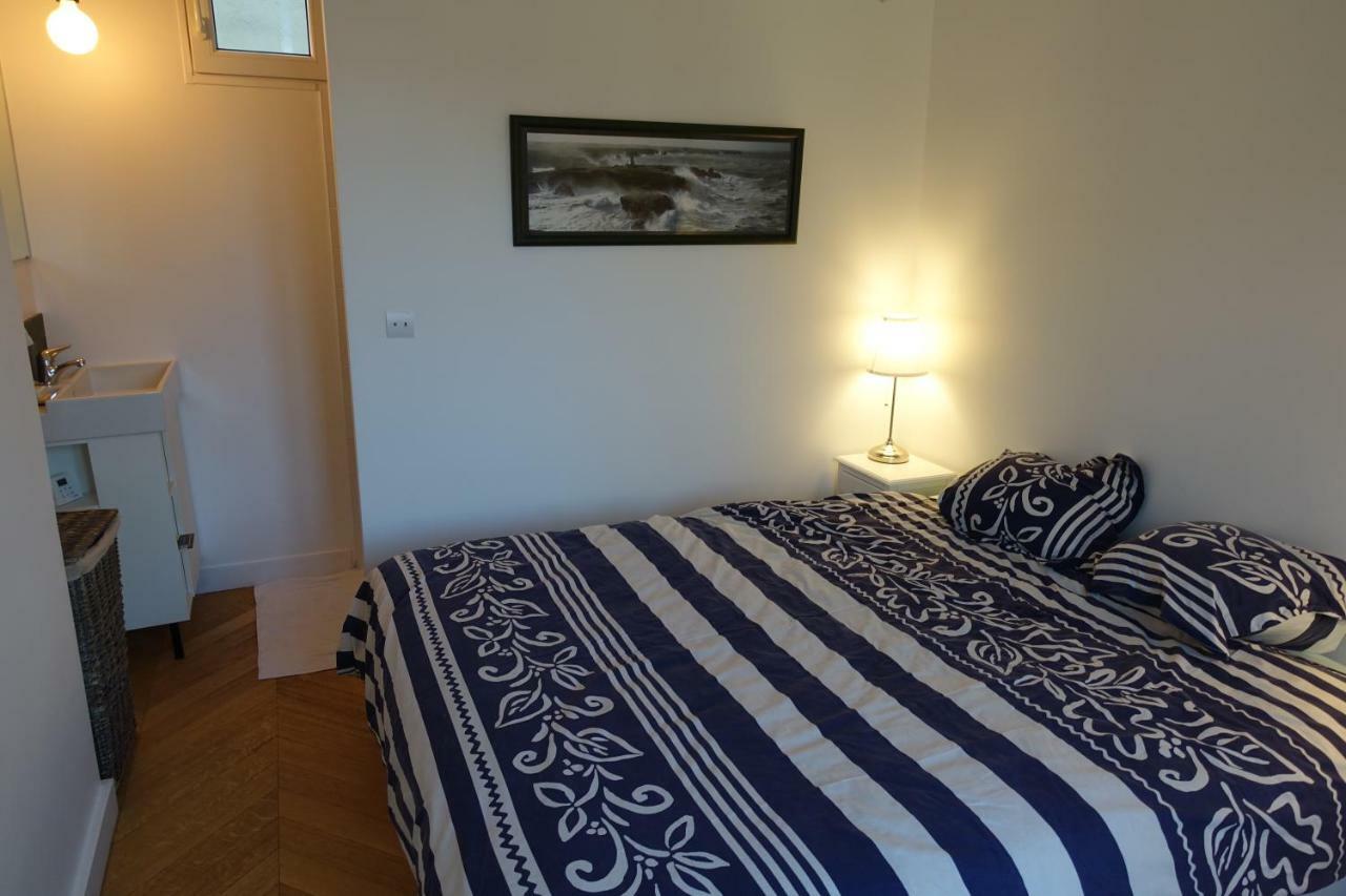 Sunny And Quiet Apartment Париж Екстериор снимка