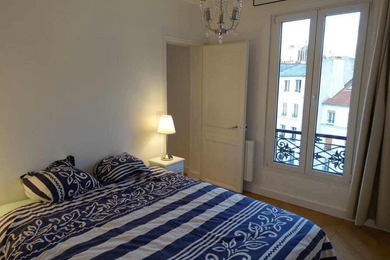Sunny And Quiet Apartment Париж Екстериор снимка